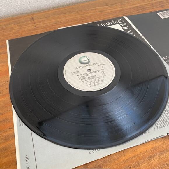 Elton John breaking hearts vinyl LP record 1984 Geffen Records - Picture 6 of 6